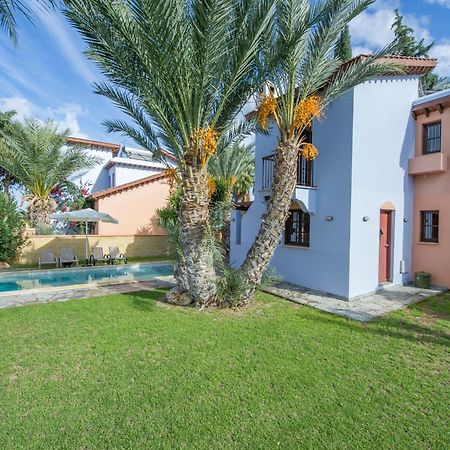 The Olympians Villas Polis Bagian luar foto