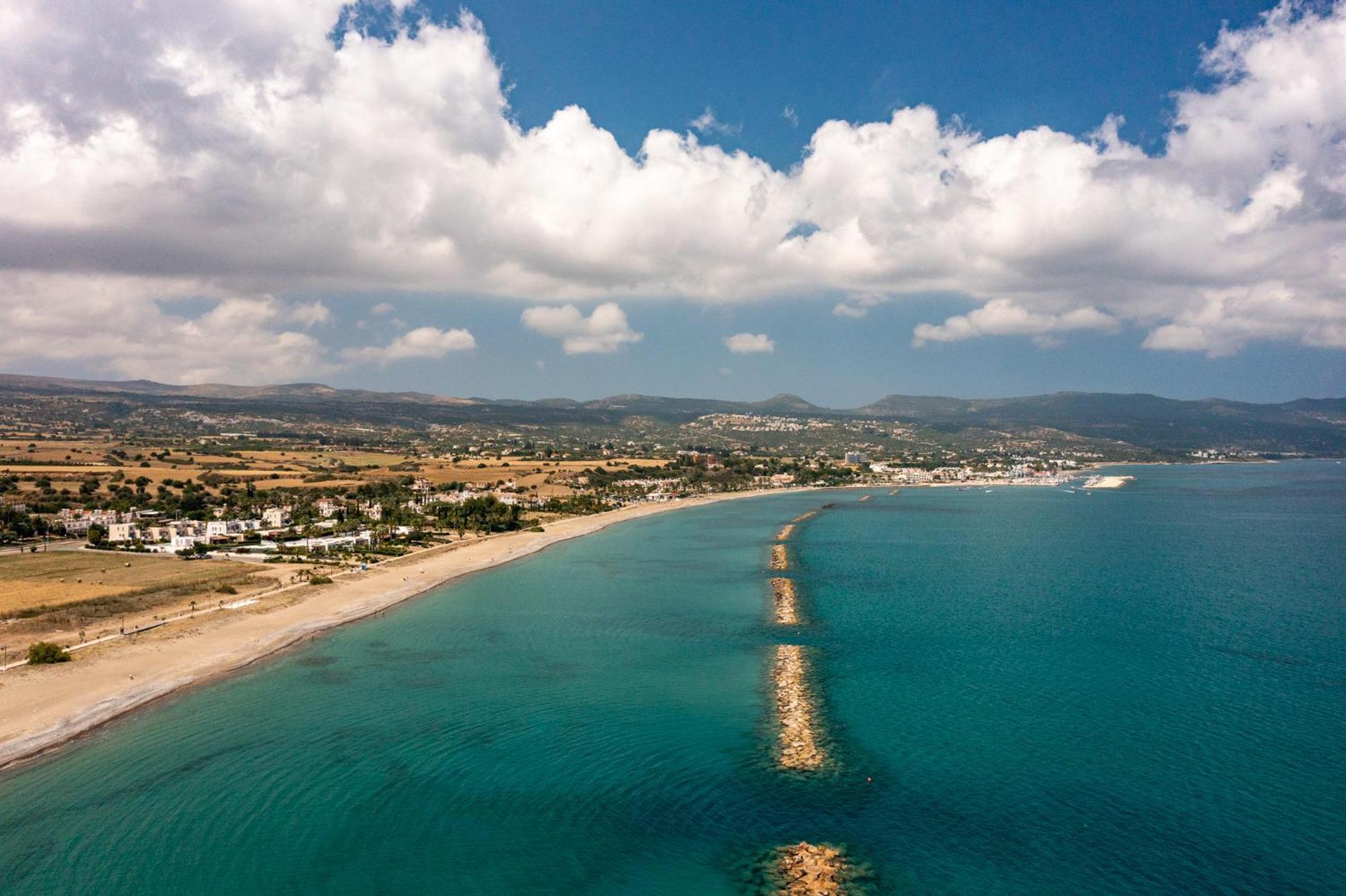 The Olympians Villas Polis Bagian luar foto