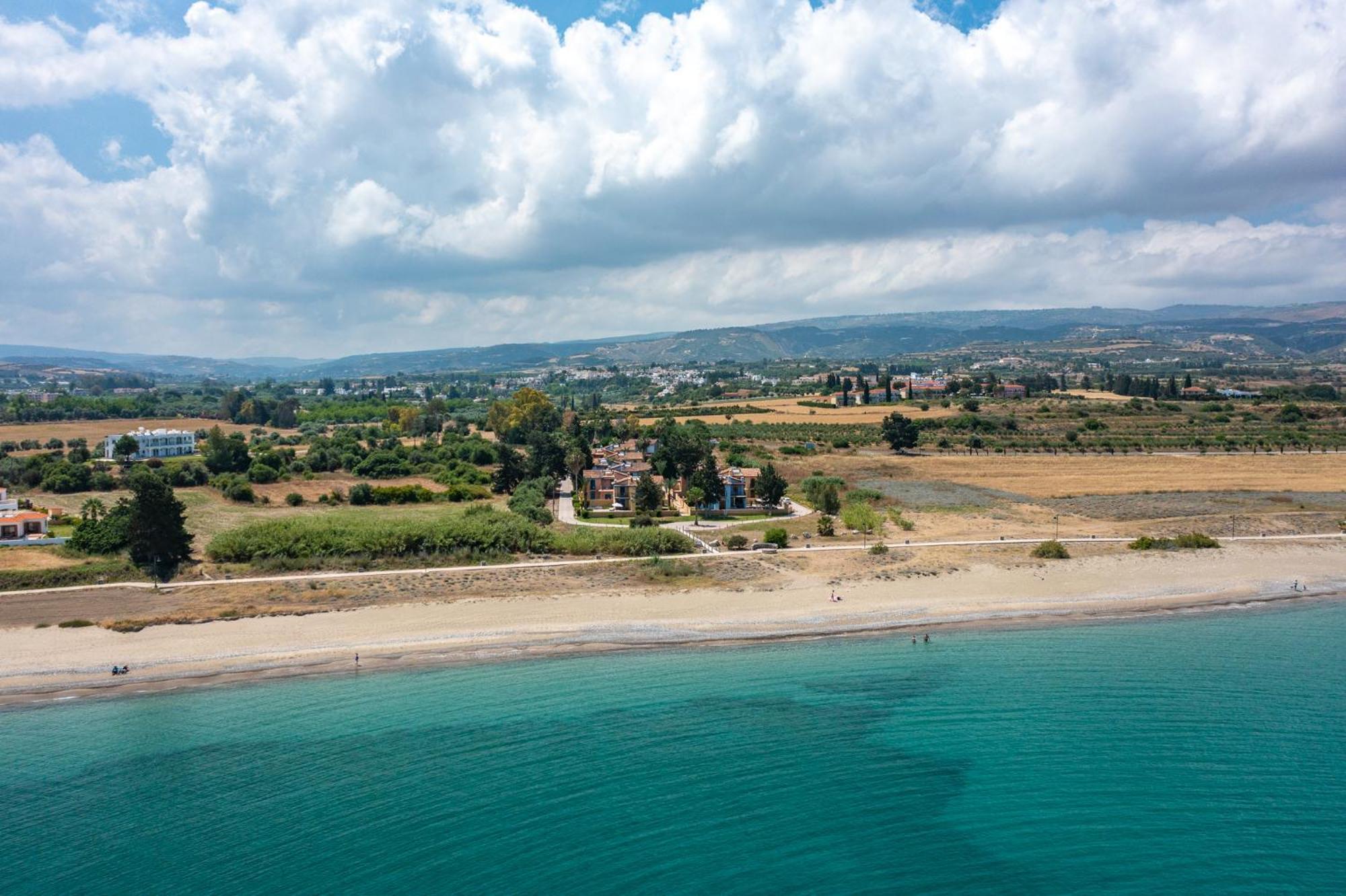 The Olympians Villas Polis Bagian luar foto