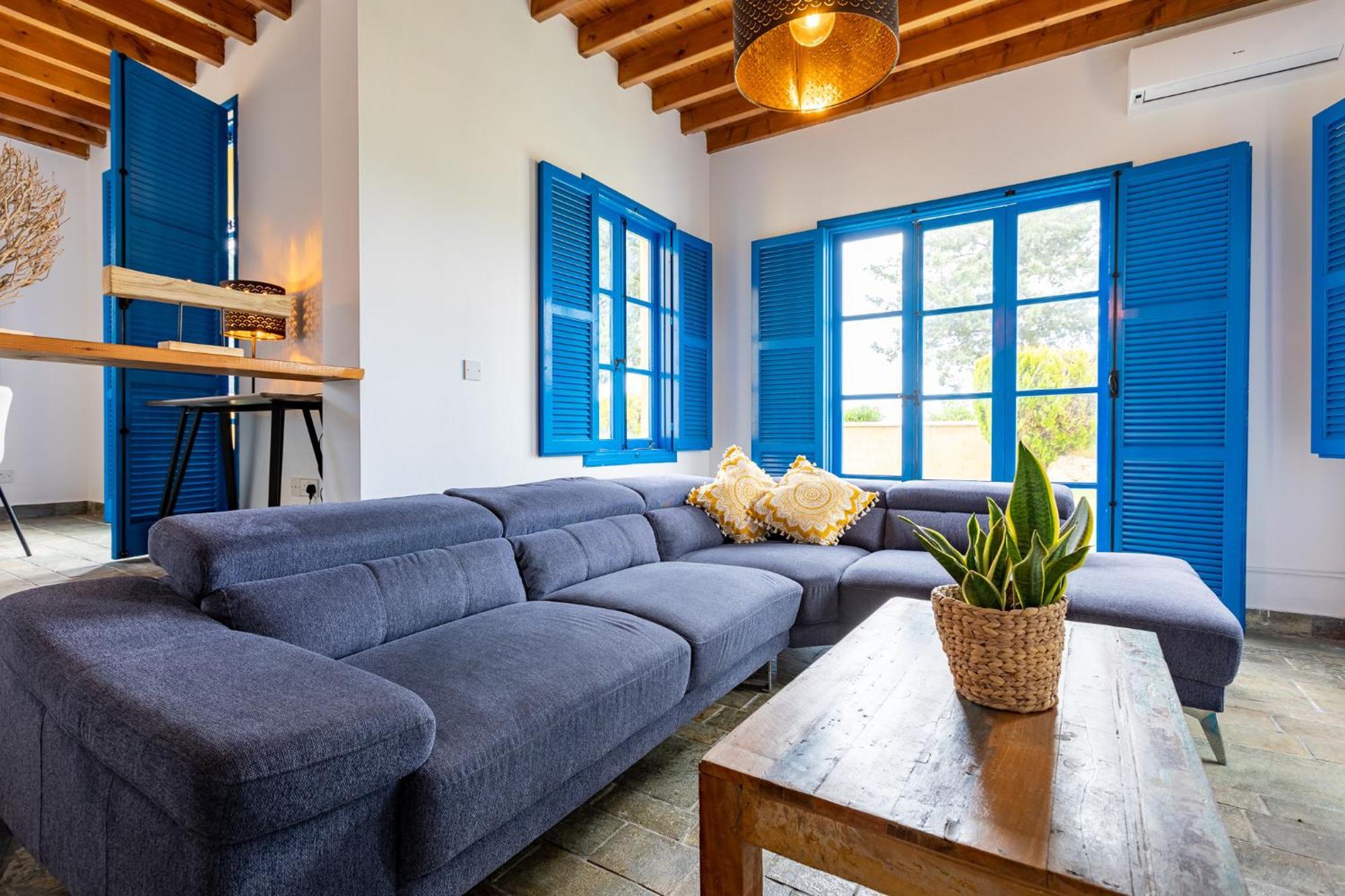 The Olympians Villas Polis Bagian luar foto