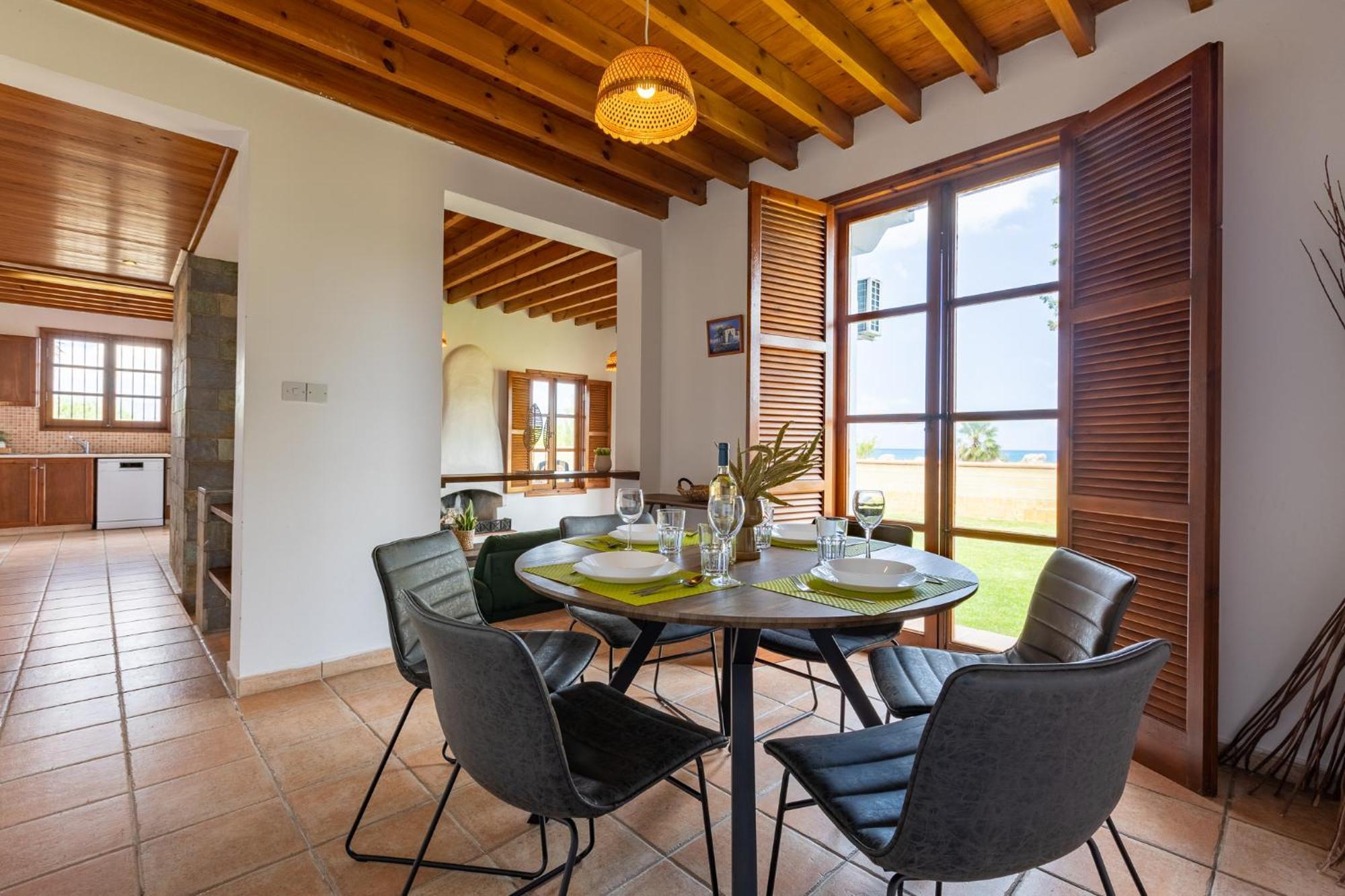 The Olympians Villas Polis Bagian luar foto