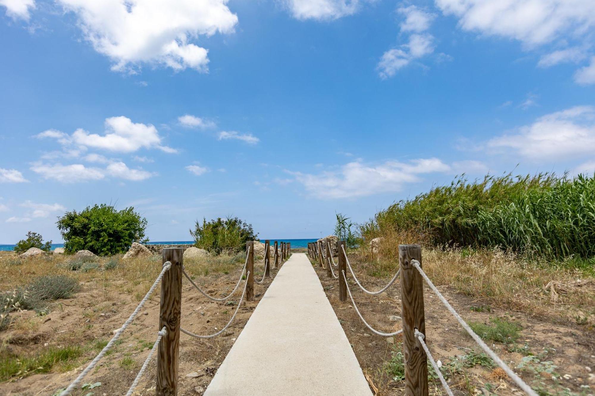 The Olympians Villas Polis Bagian luar foto
