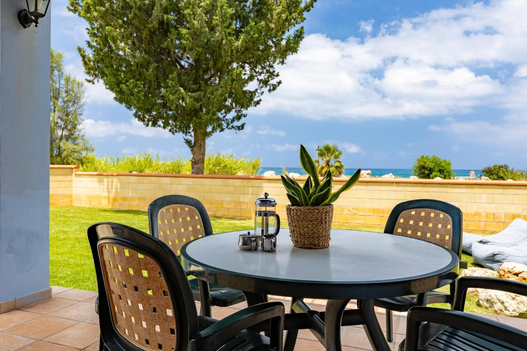 The Olympians Villas Polis Bagian luar foto