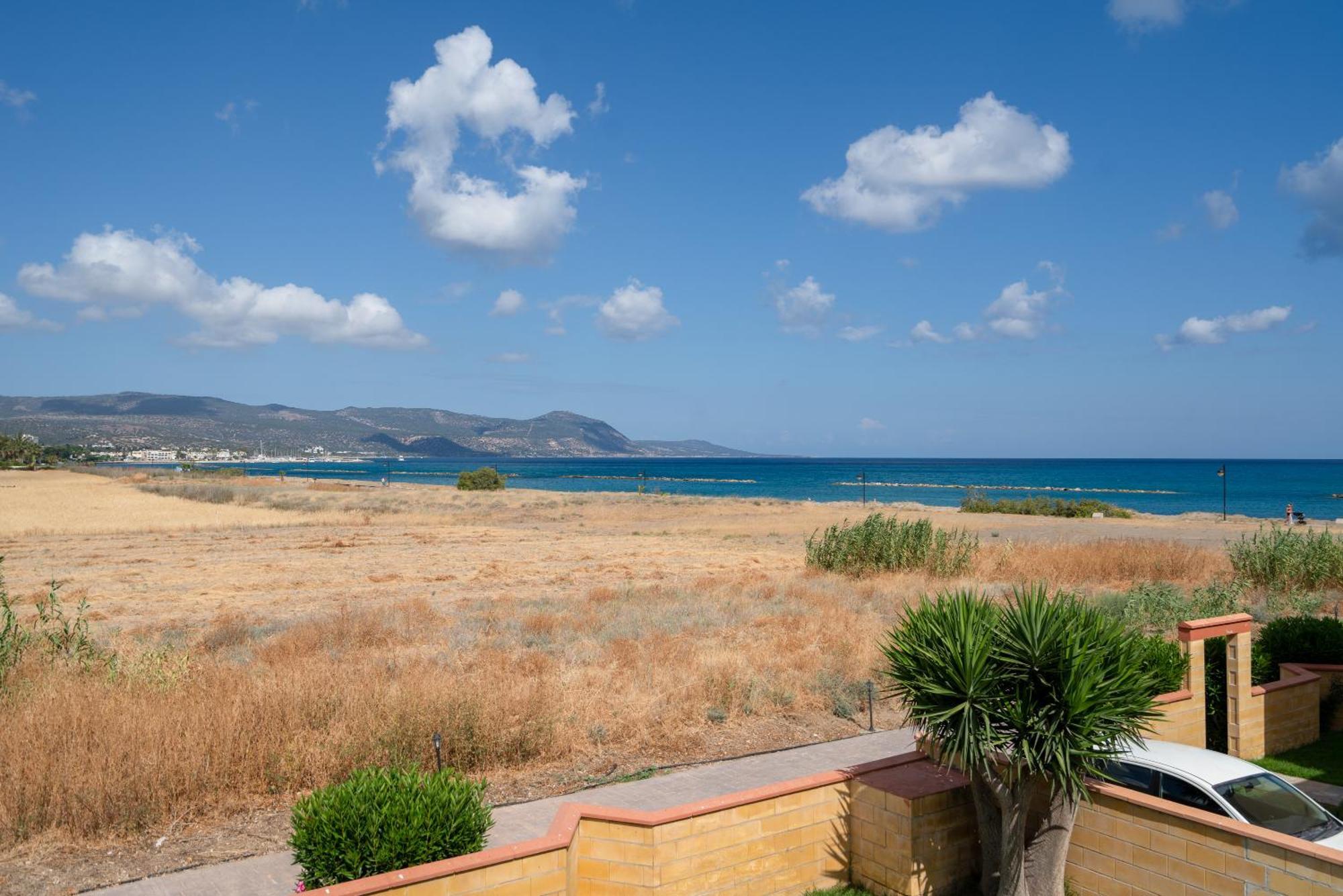 The Olympians Villas Polis Bagian luar foto