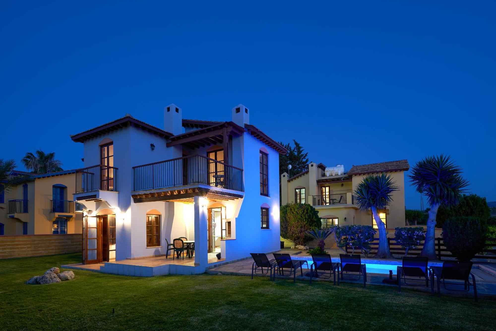 The Olympians Villas Polis Bagian luar foto