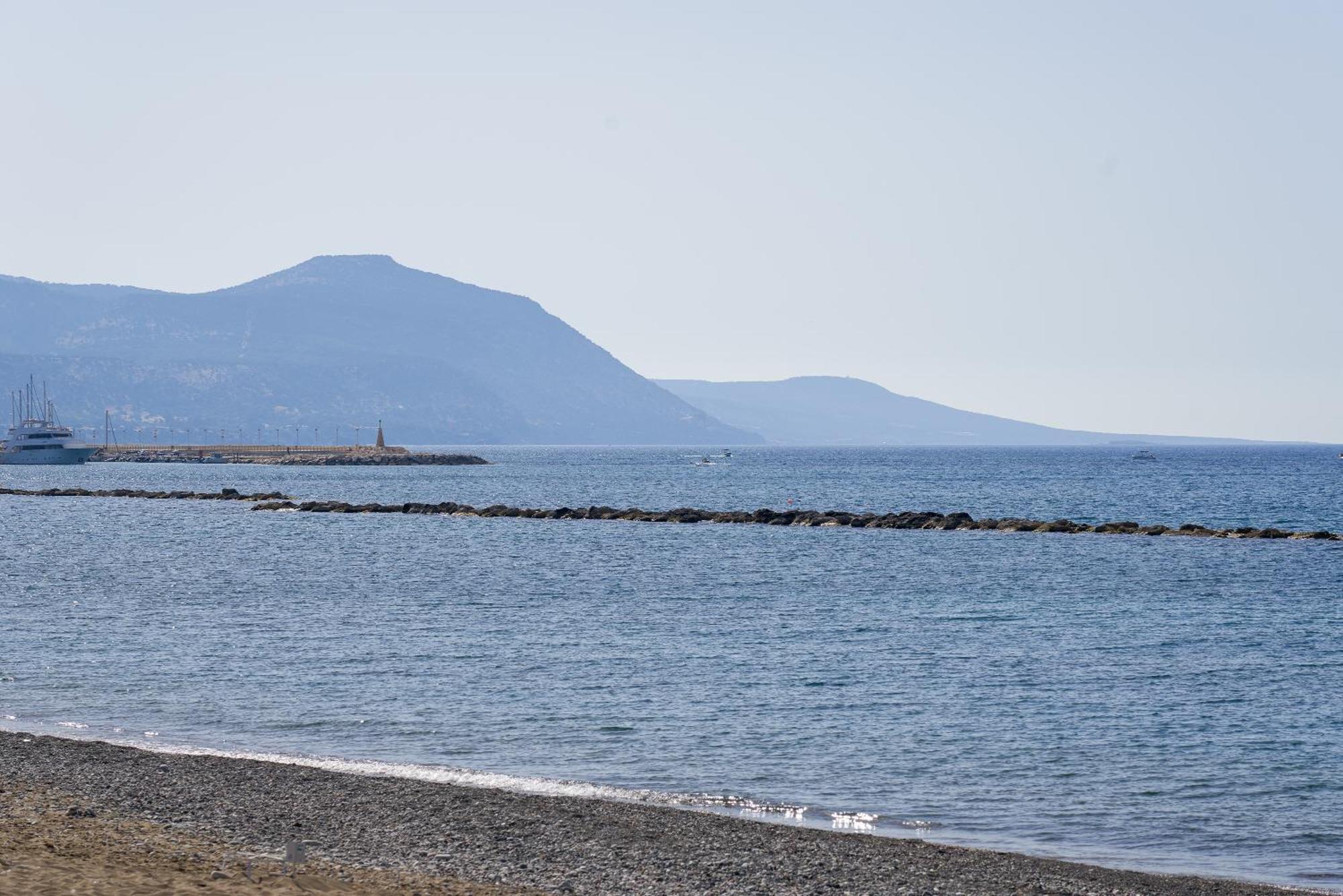 The Olympians Villas Polis Bagian luar foto