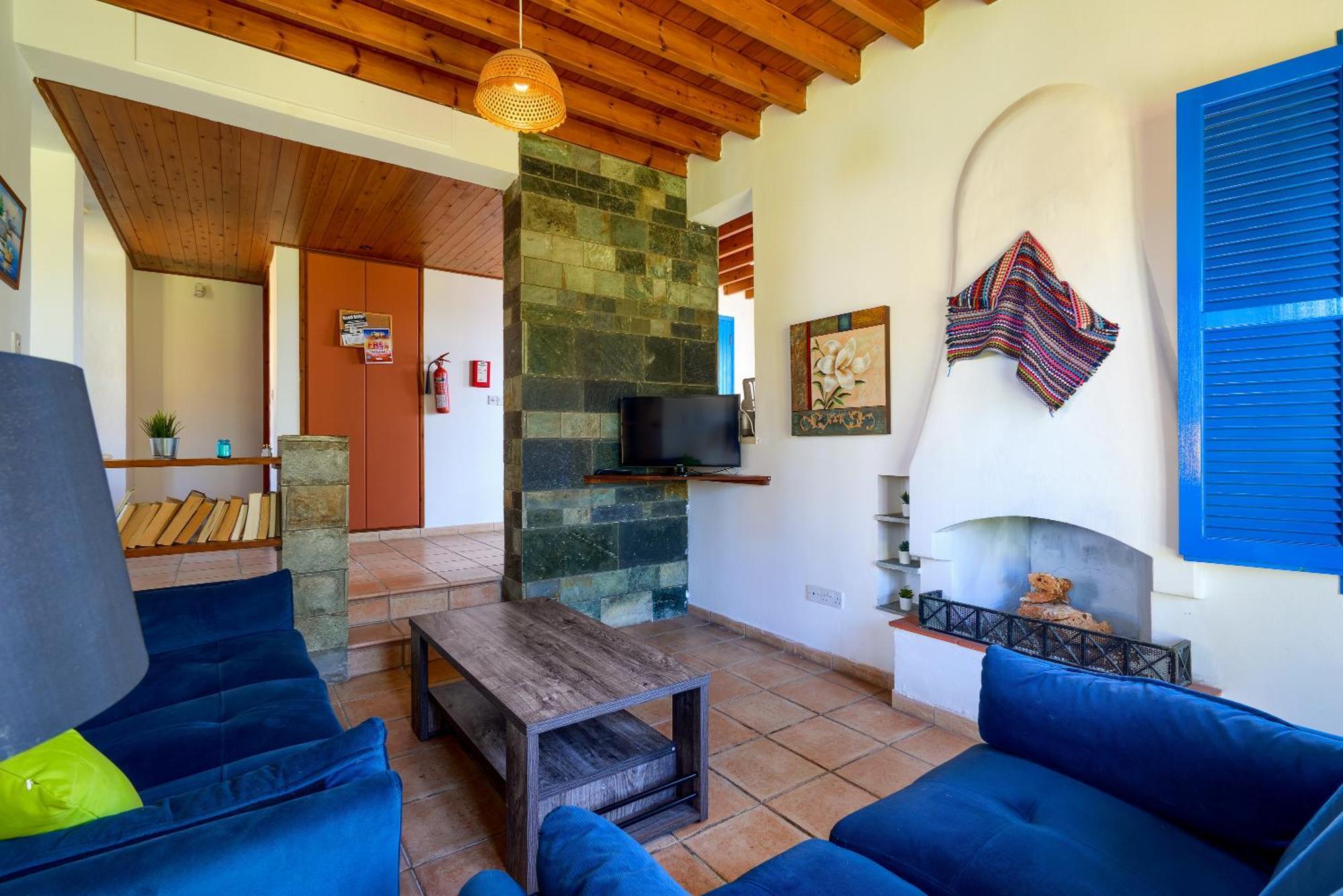 The Olympians Villas Polis Bagian luar foto