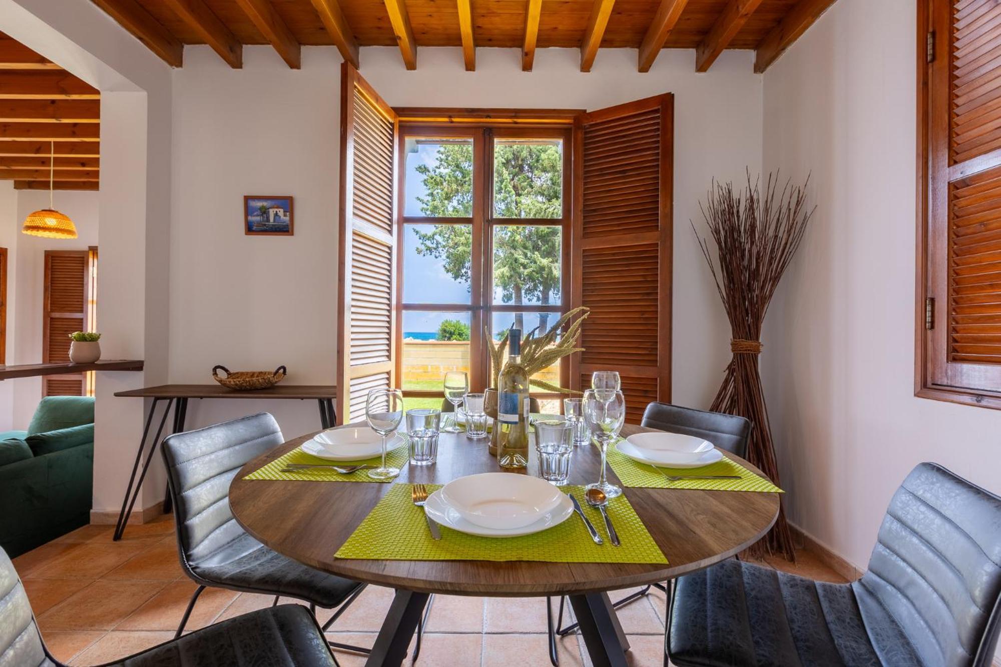 The Olympians Villas Polis Bagian luar foto