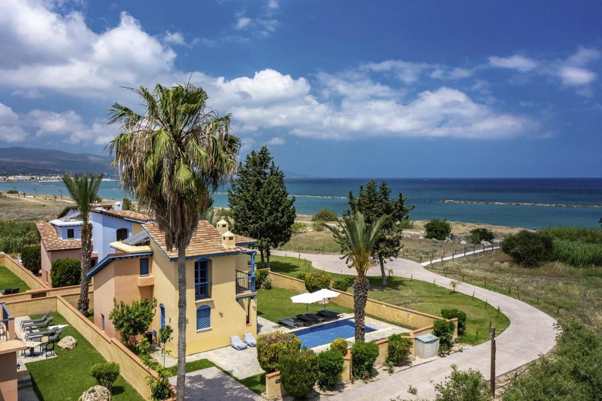 The Olympians Villas Polis Bagian luar foto
